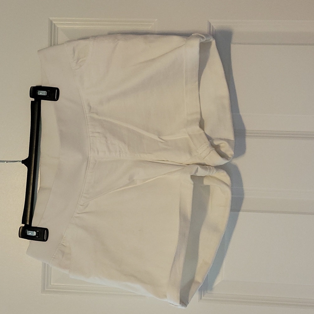 Liz Lange white maternity jean shorts